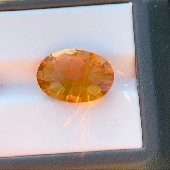 9.30 Carats Natural Citrine Nice Cut Gemstone - Picture 9 of 17